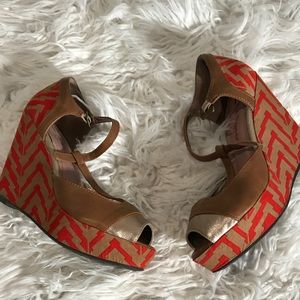 Perfect summer wedge!